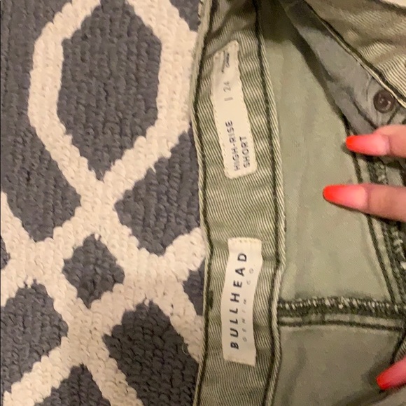 High-rise shorts - Picture 3 of 3